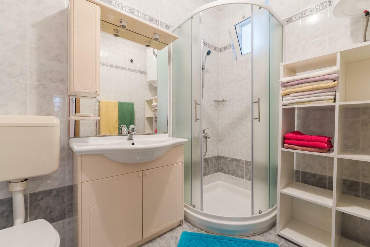 Kamelija Daire Rovinj Dış mekan fotoğraf