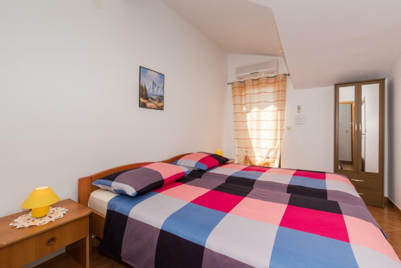 Kamelija Daire Rovinj Dış mekan fotoğraf