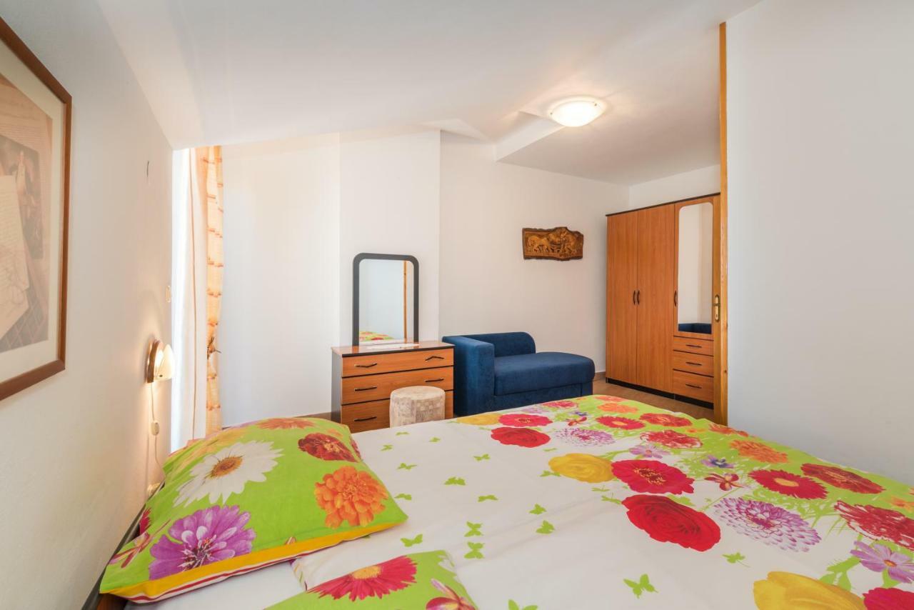 Kamelija Daire Rovinj Dış mekan fotoğraf