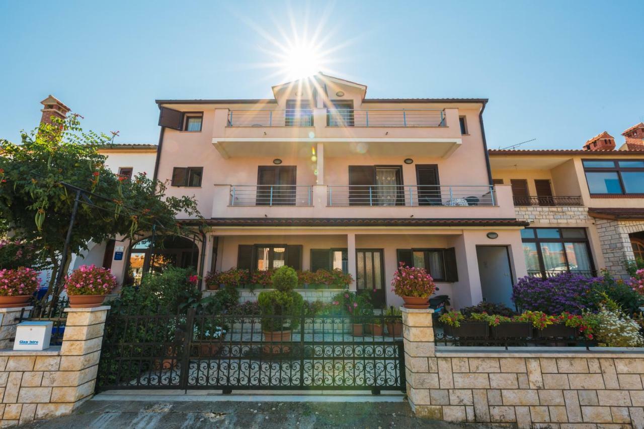 Kamelija Daire Rovinj Dış mekan fotoğraf